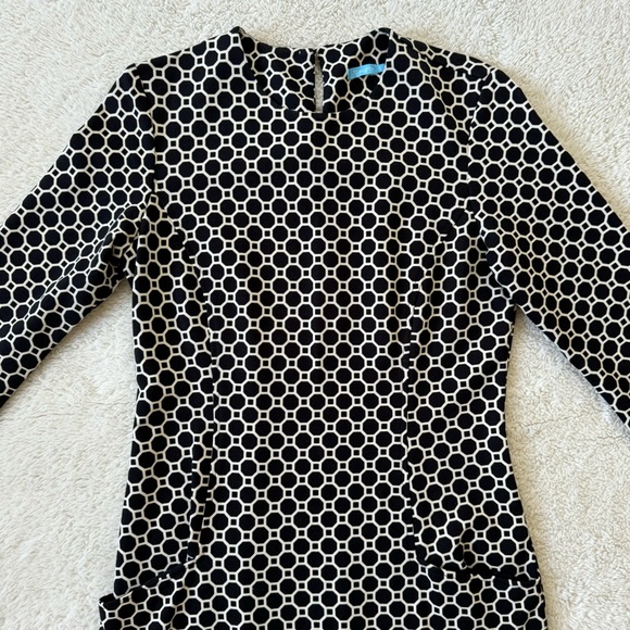 J. McLaughlin geo print dress black and cream size s small EUC - Picture 2 of 9